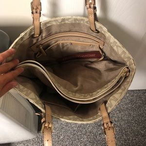 Micheal Kors Pocketbook